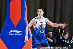 媒体人：阿不都和新疆的新合同为3年全额顶薪 还将兼任球队助教