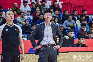 媒体人：北控男篮组成了主教练哈里斯 助教张兆旭&韩硕的新班底