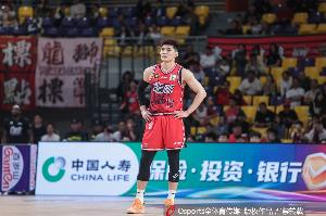 媒体人：李祥波出身于NBL联赛如今以国手之姿重返NBL也算一段佳话